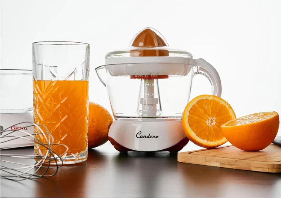 Condere juicer white and Orange